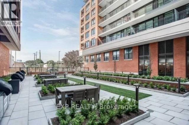 Photo 5 of 3091 Dufferin Street, Toronto ON