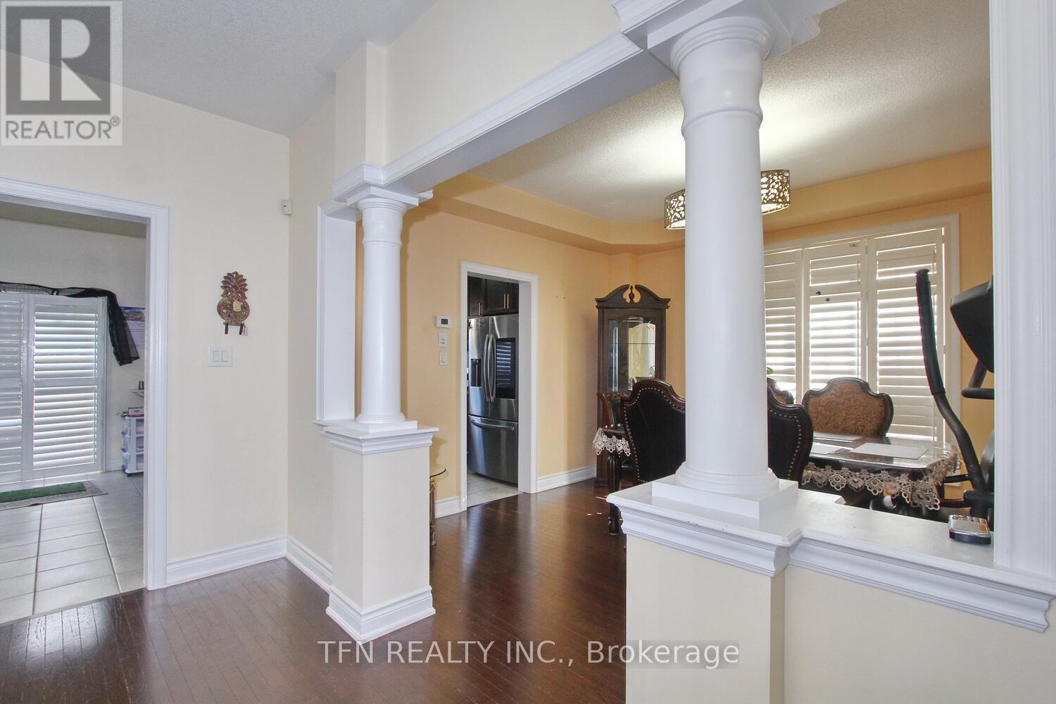 Photo 15 of 1 Beacon Hill Drive, Brampton ON