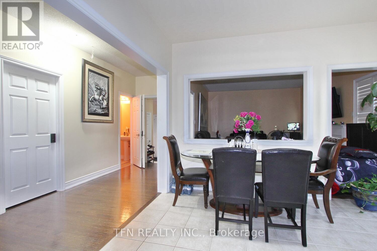 Photo 23 of 1 Beacon Hill Drive, Brampton ON