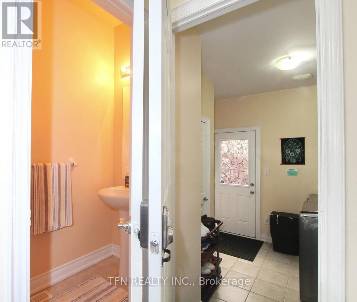 Photo 25 of 1 Beacon Hill Drive, Brampton ON