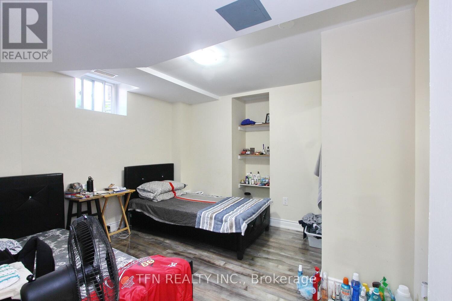 Photo 47 of 1 Beacon Hill Drive, Brampton ON