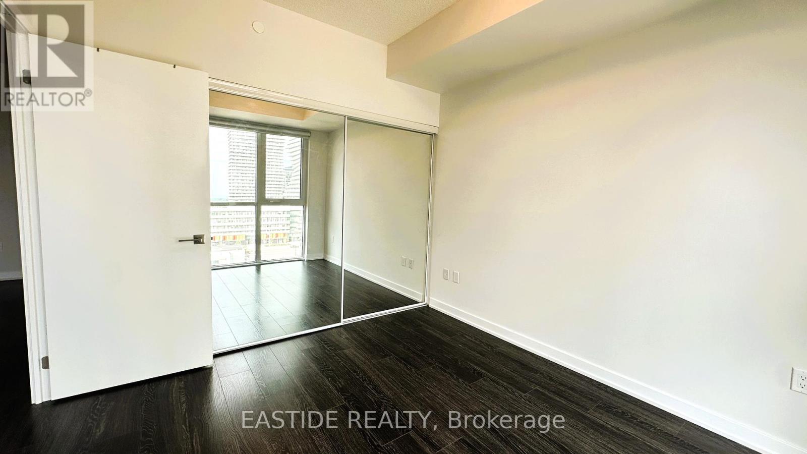 Photo 9 of 1019 4055 Parkside Village Drive, Mississauga ON