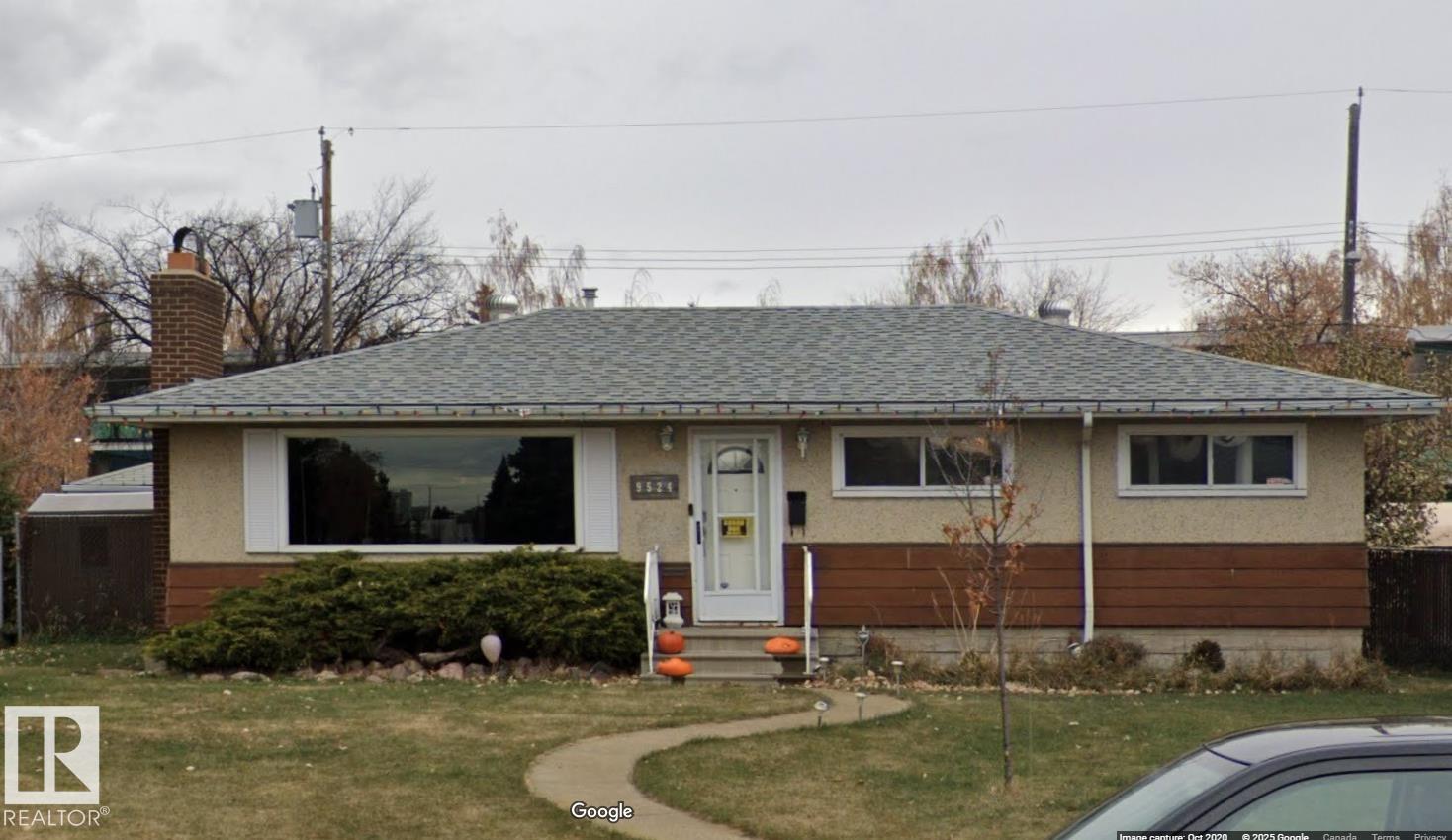 Photo 1 of 9524 129 A Av Nw, Edmonton AB