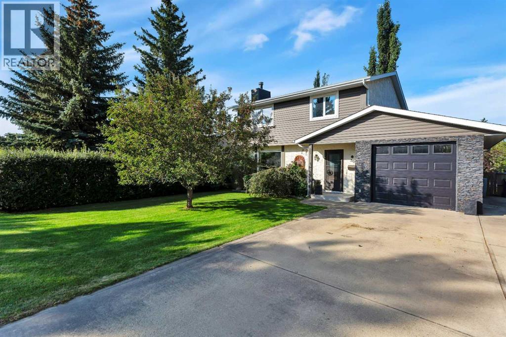 Photo 1 of 56 Lakeview Crescent, Sylvan Lake AB