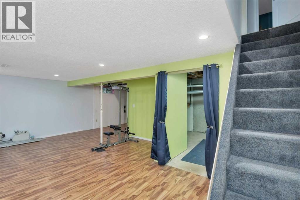 Photo 26 of 56 Lakeview Crescent, Sylvan Lake AB