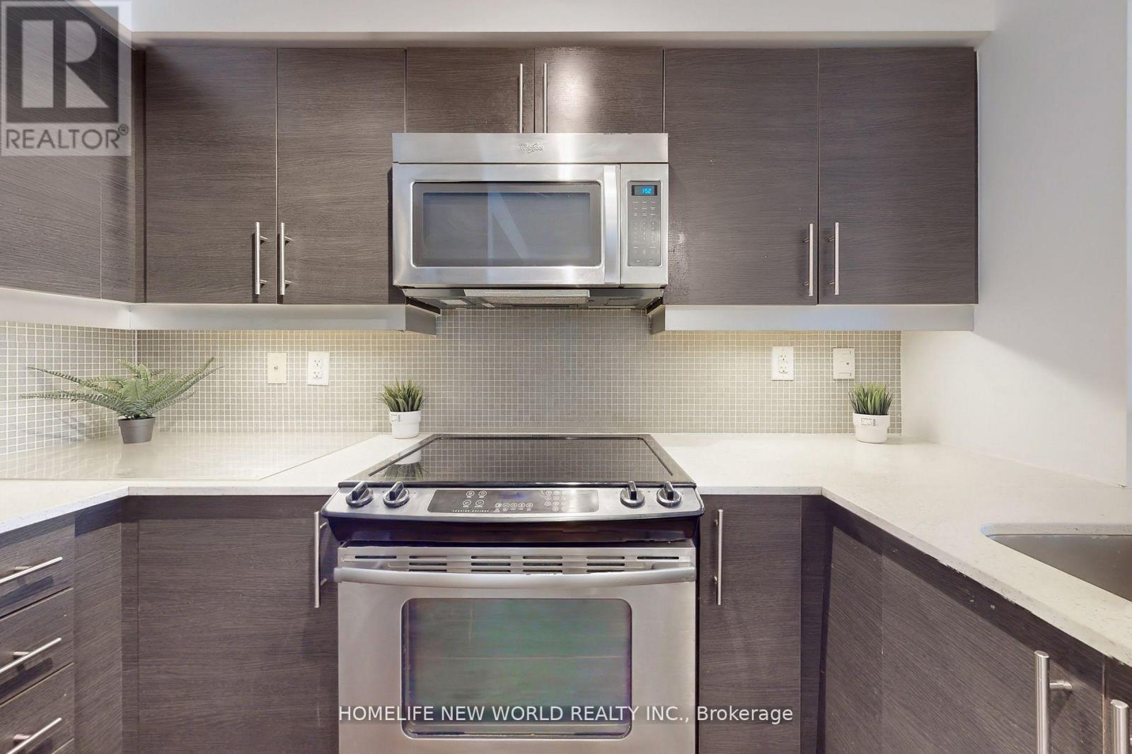 Photo 13 of 714 125 Western Battery Road, Toronto ON