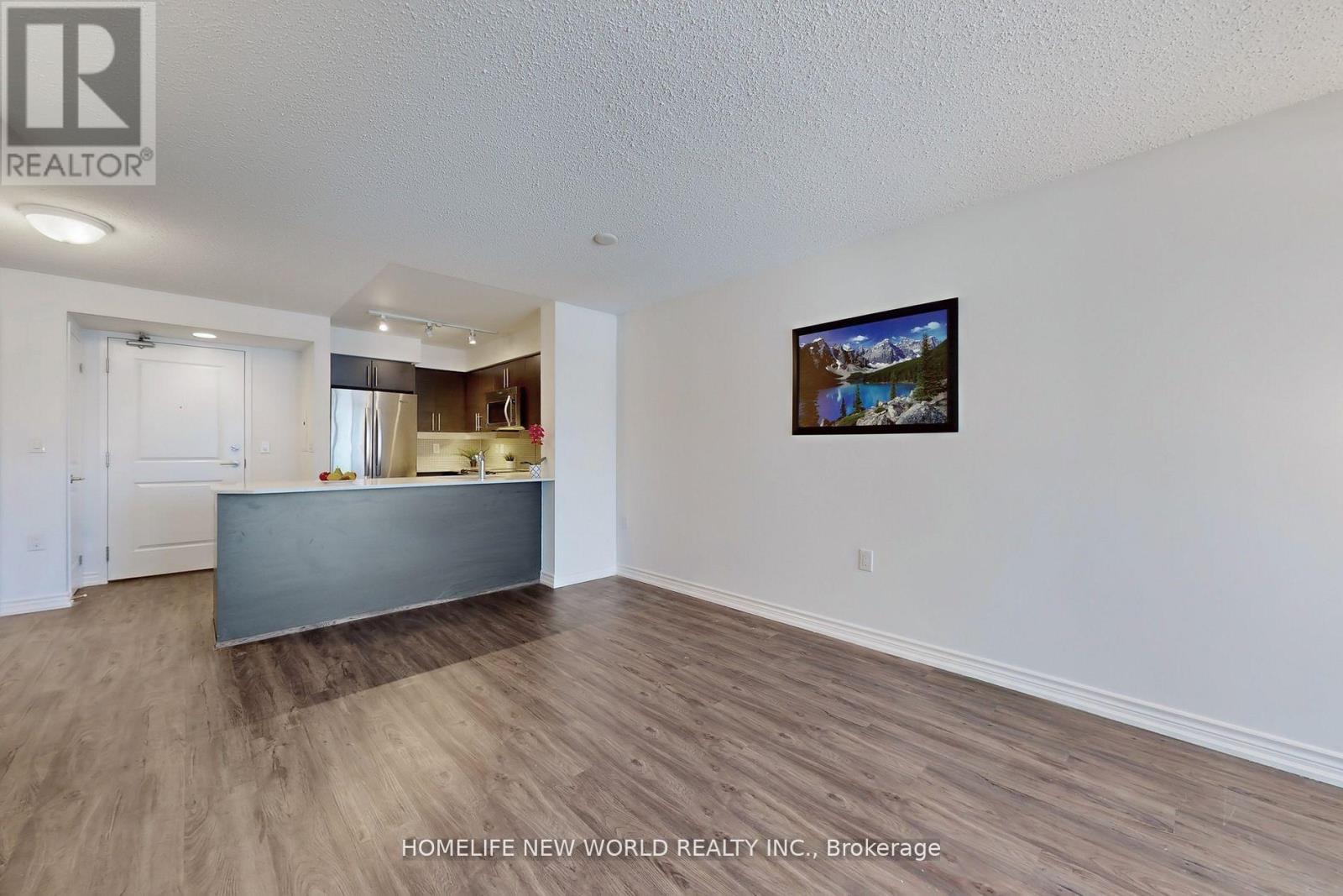 Photo 5 of 714 125 Western Battery Road, Toronto ON