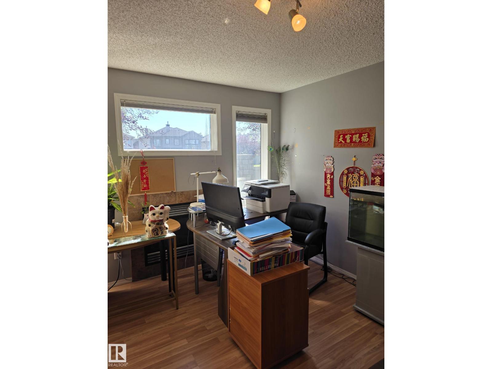Photo 8 of 11 6304 Sandin Wy Nw, Edmonton AB