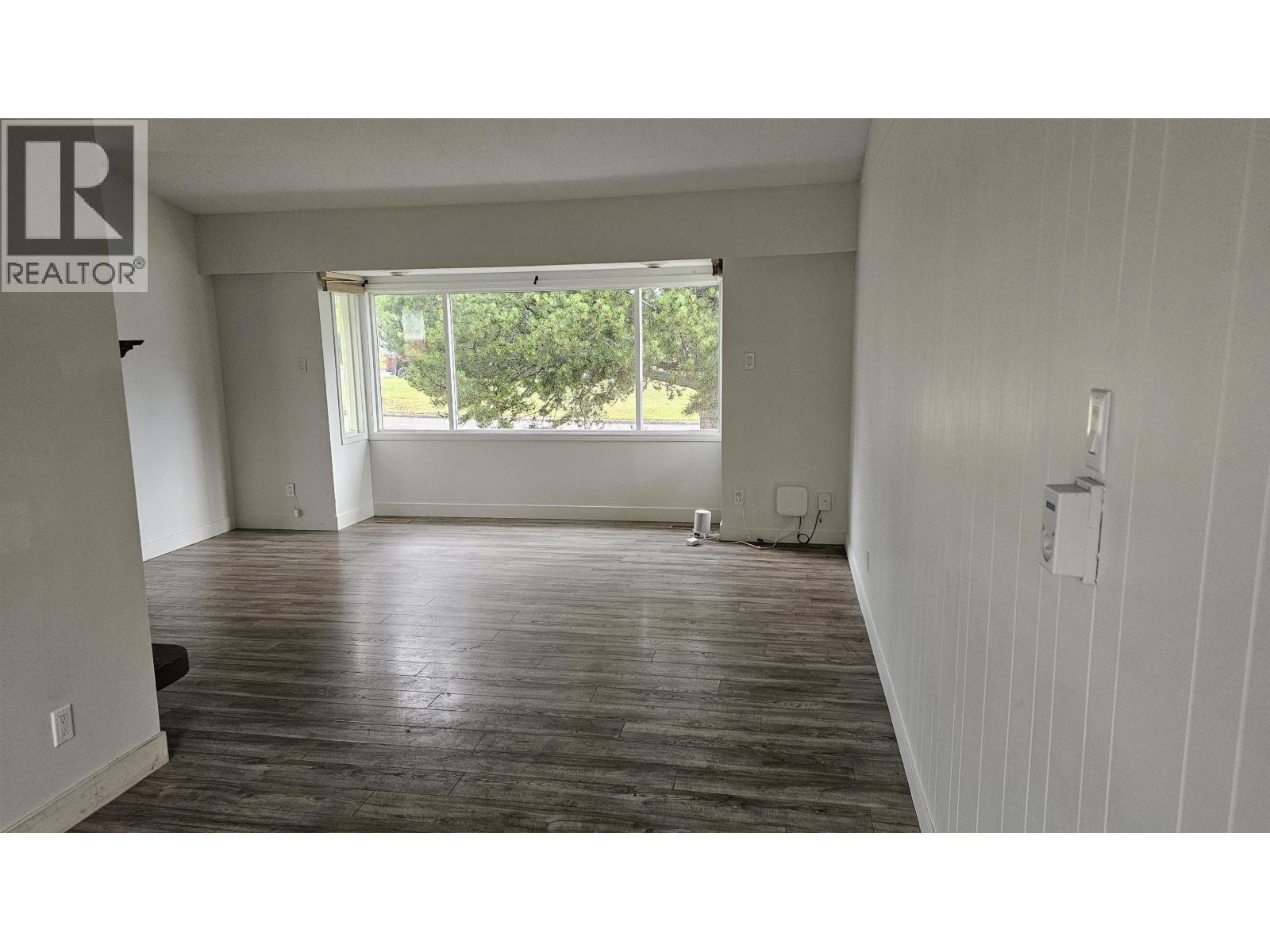 Photo 10 of 1207 Garvin Street, Prince George BC