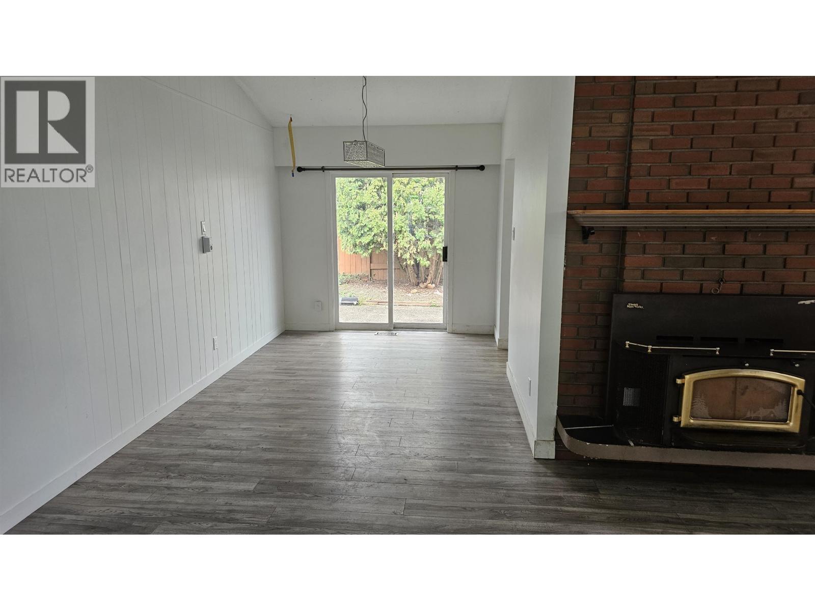 Photo 9 of 1207 Garvin Street, Prince George BC