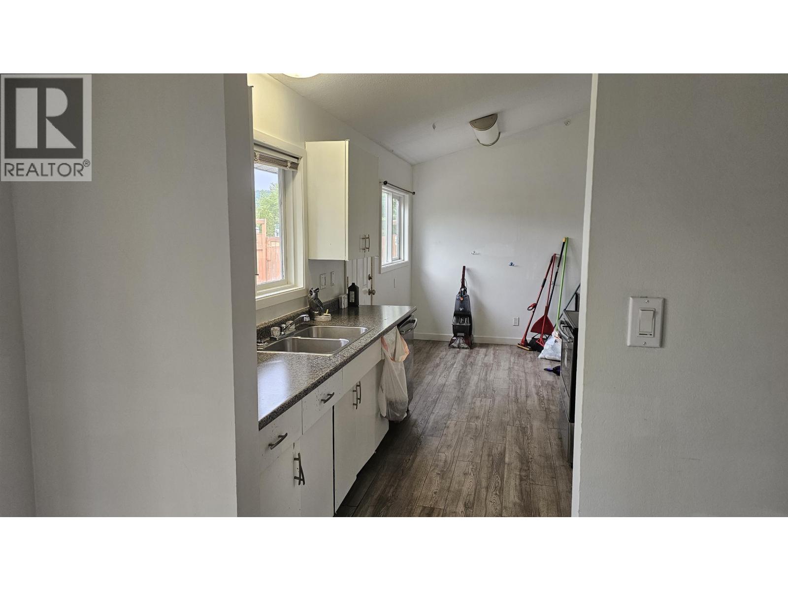 Photo 13 of 1207 Garvin Street, Prince George BC