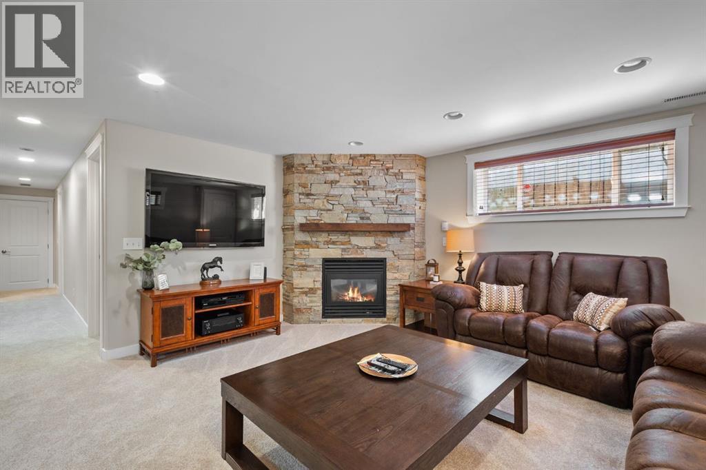 Photo 37 of 50 Glenfield Road Sw, Calgary AB