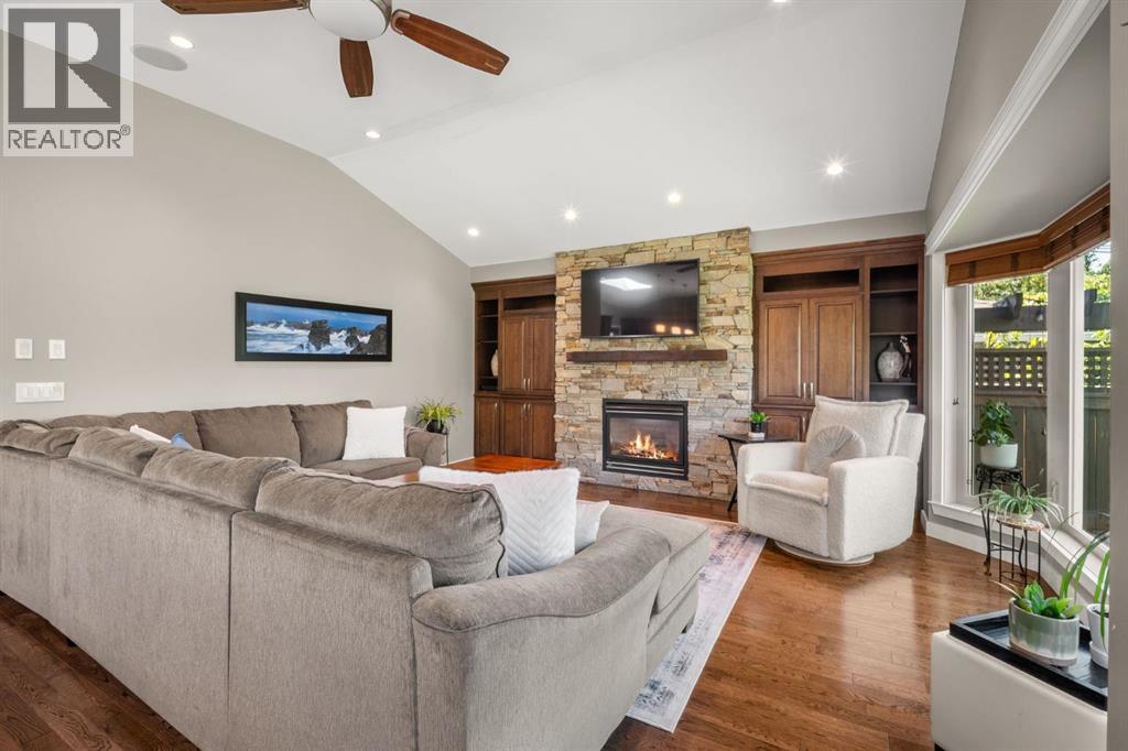 Photo 13 of 50 Glenfield Road Sw, Calgary AB