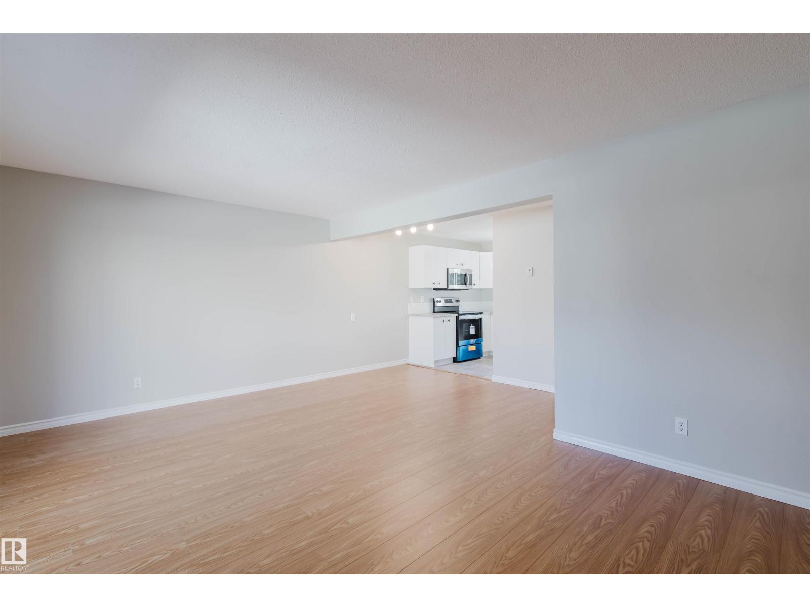 Photo 14 of 18160 81 Av Nw, Edmonton AB