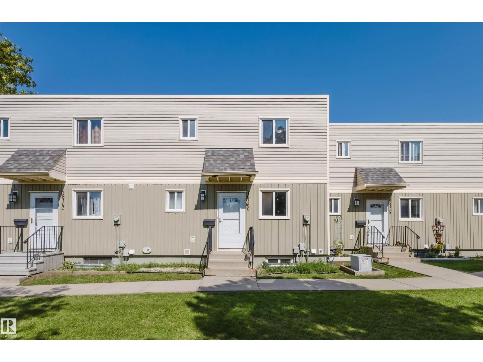 Photo 2 of 18160 81 Av Nw, Edmonton AB
