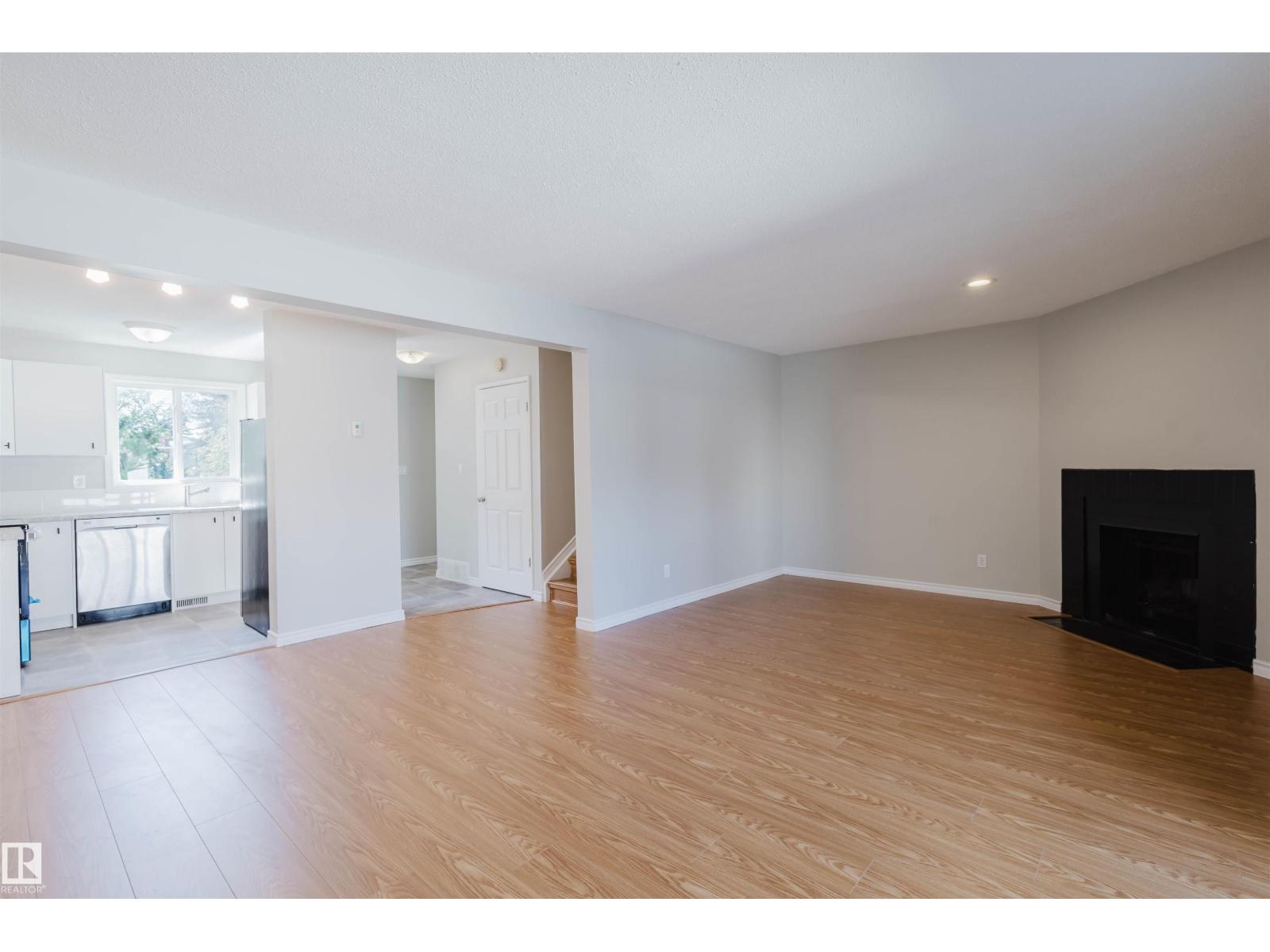 Photo 6 of 18160 81 Av Nw, Edmonton AB