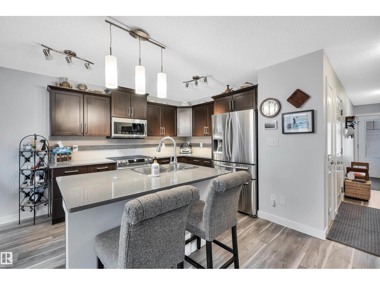 Photo 9 of 46 2004 Trumpeter Wy Nw, Edmonton AB