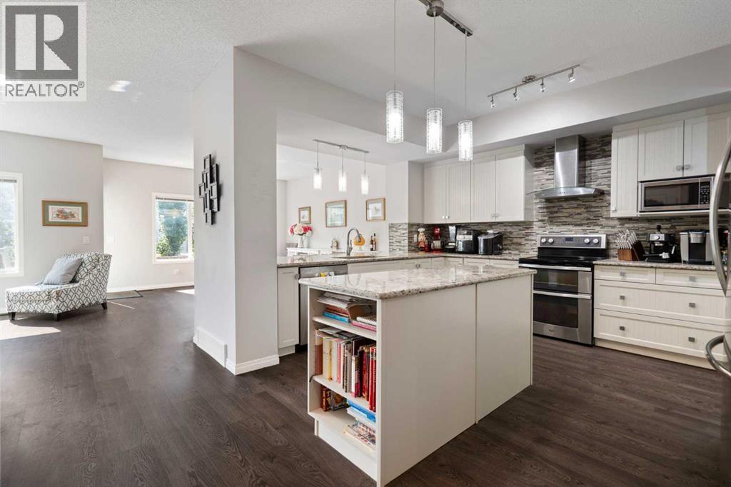 Photo 13 of 77 Copperpond Street Se, Calgary AB