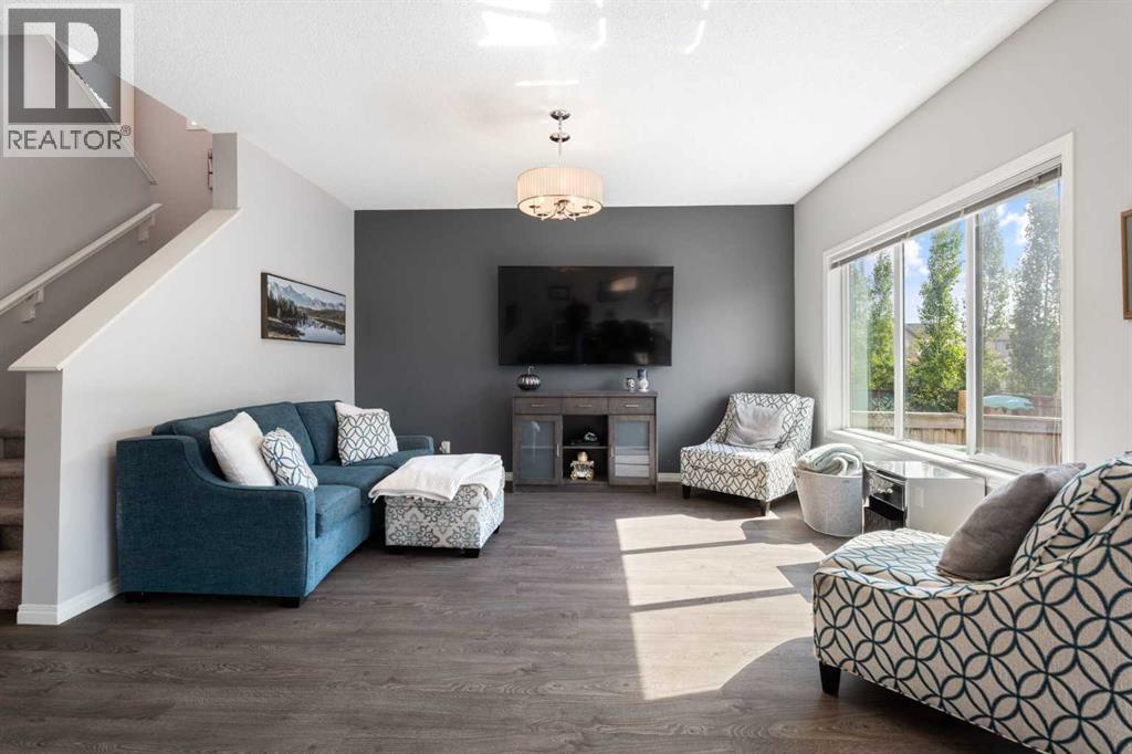 Photo 5 of 77 Copperpond Street Se, Calgary AB