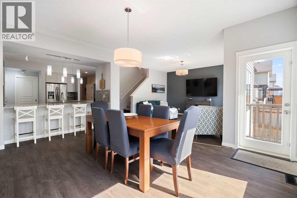 Photo 8 of 77 Copperpond Street Se, Calgary AB