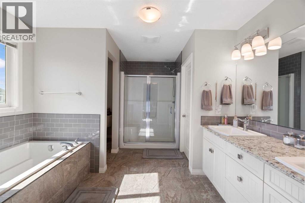 Photo 17 of 77 Copperpond Street Se, Calgary AB