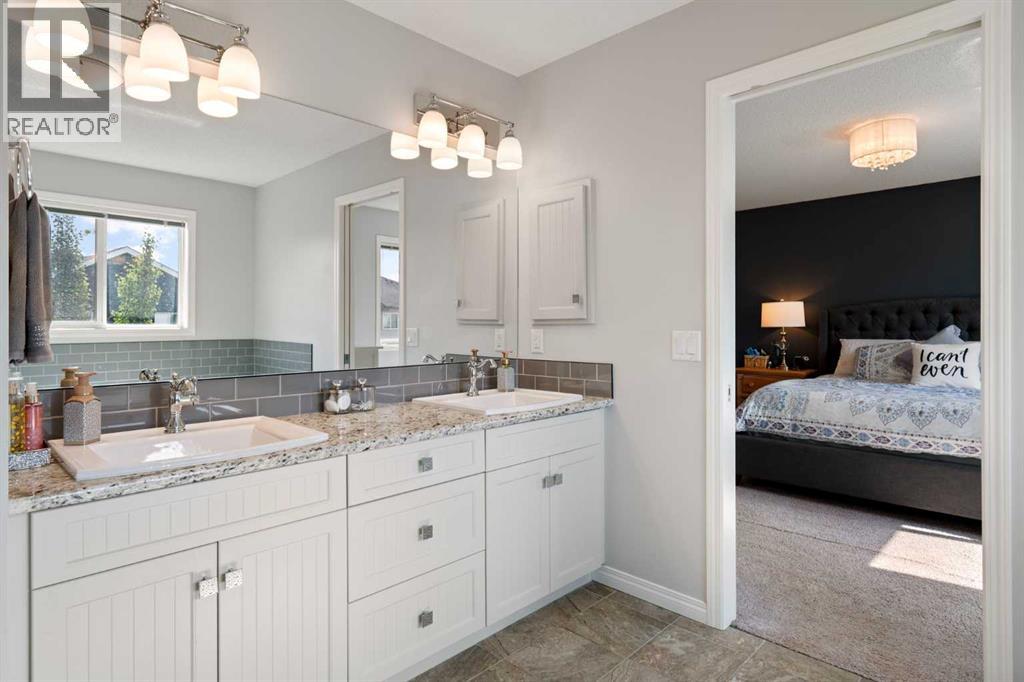 Photo 23 of 77 Copperpond Street Se, Calgary AB