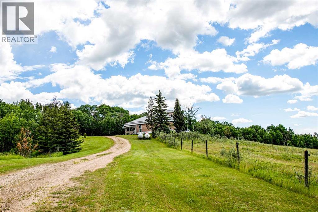 Photo 49 of West 1 2 6 41 5 W 4, Rural Provost No 52 Md Of AB