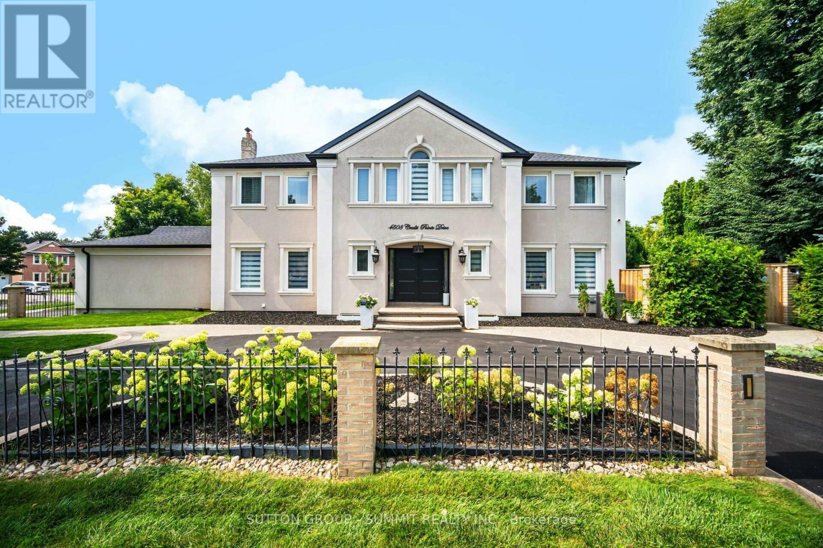 Photo 1 of 4508 Credit Pointe Drive, Mississauga ON