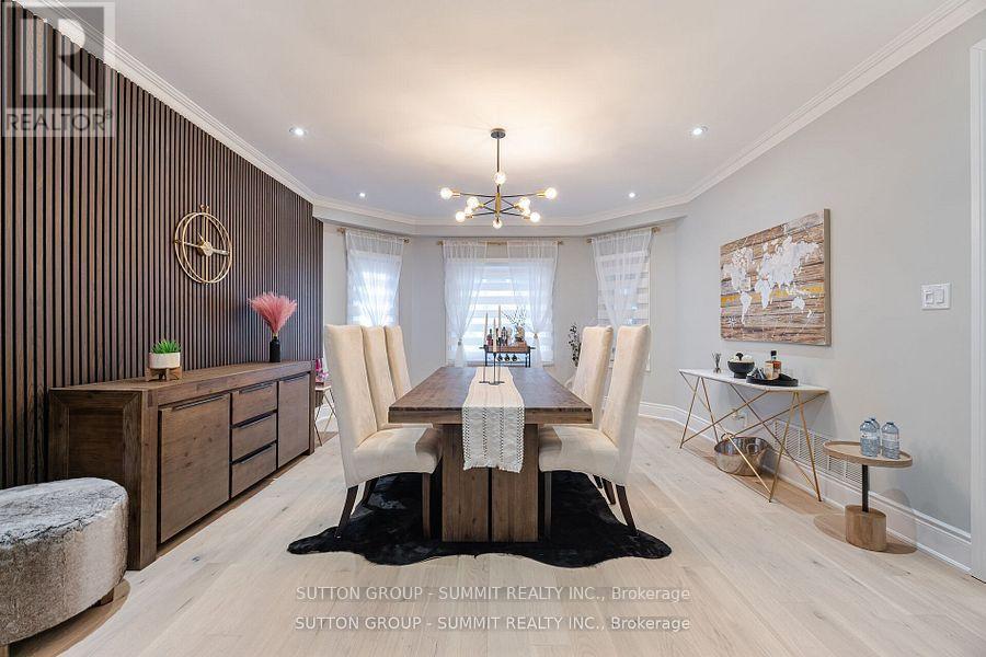 Photo 10 of 4508 Credit Pointe Drive, Mississauga ON
