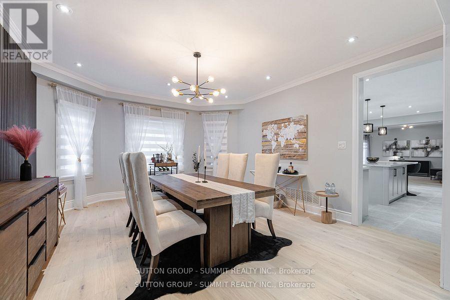 Photo 11 of 4508 Credit Pointe Drive, Mississauga ON