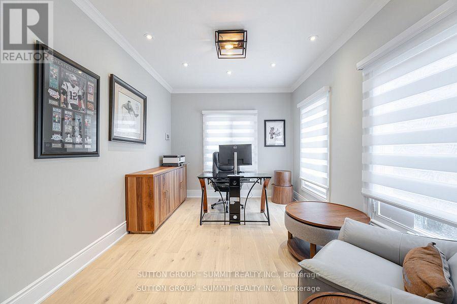 Photo 14 of 4508 Credit Pointe Drive, Mississauga ON