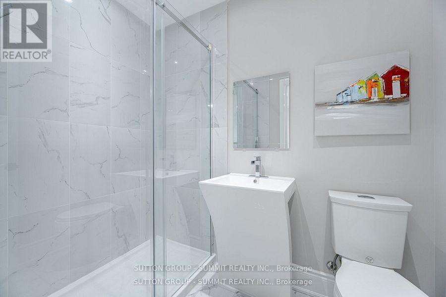 Photo 25 of 4508 Credit Pointe Drive, Mississauga ON