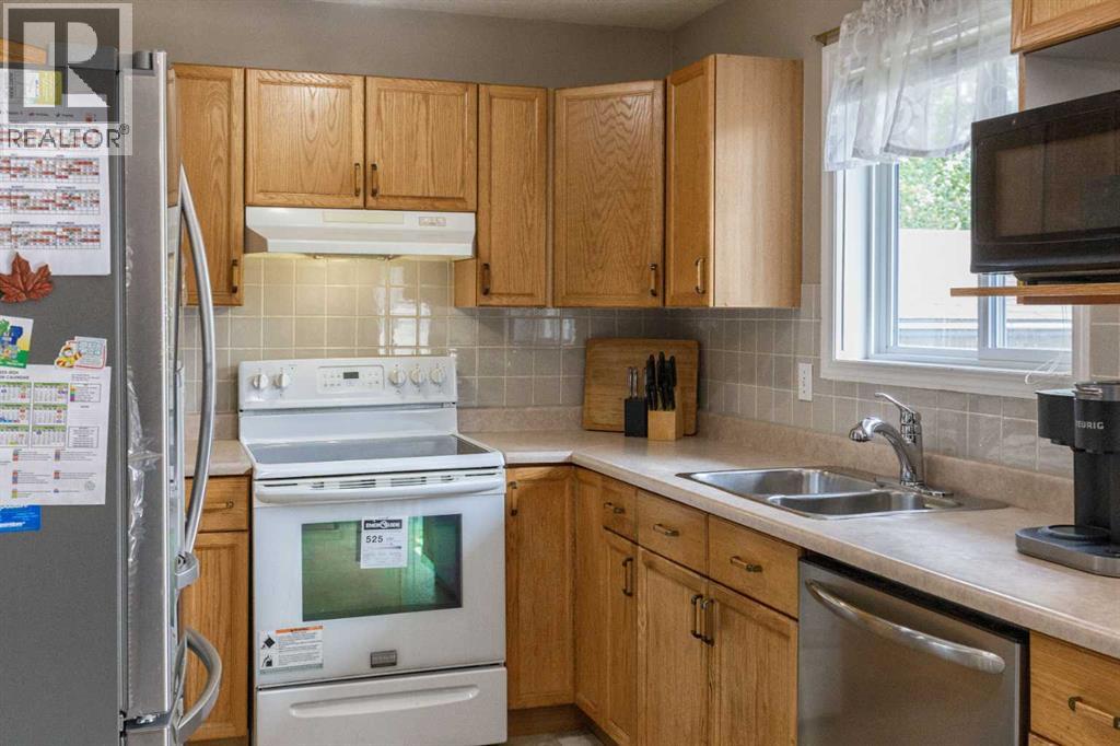 Photo 6 of 127 J W Mann Drive, Fort Mcmurray AB