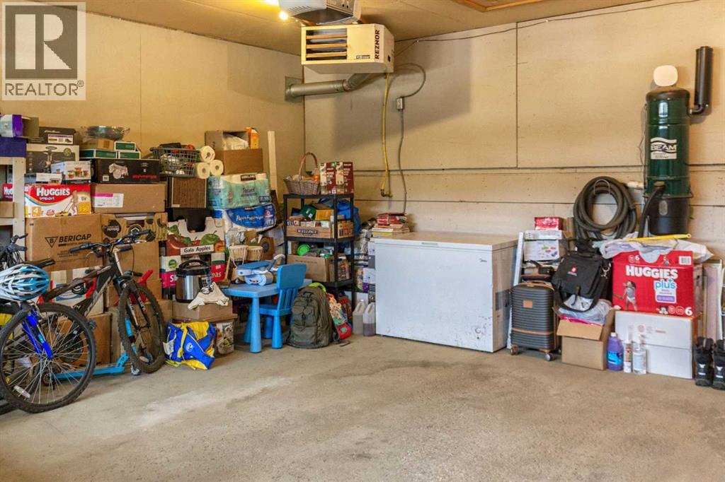 Photo 33 of 127 J W Mann Drive, Fort Mcmurray AB