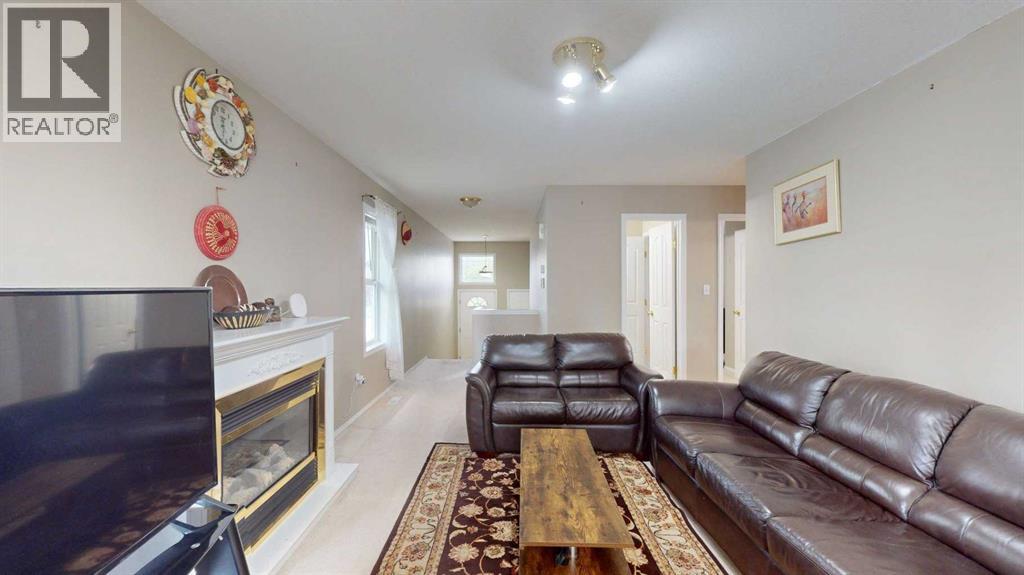 Photo 3 of 127 J W Mann Drive, Fort Mcmurray AB