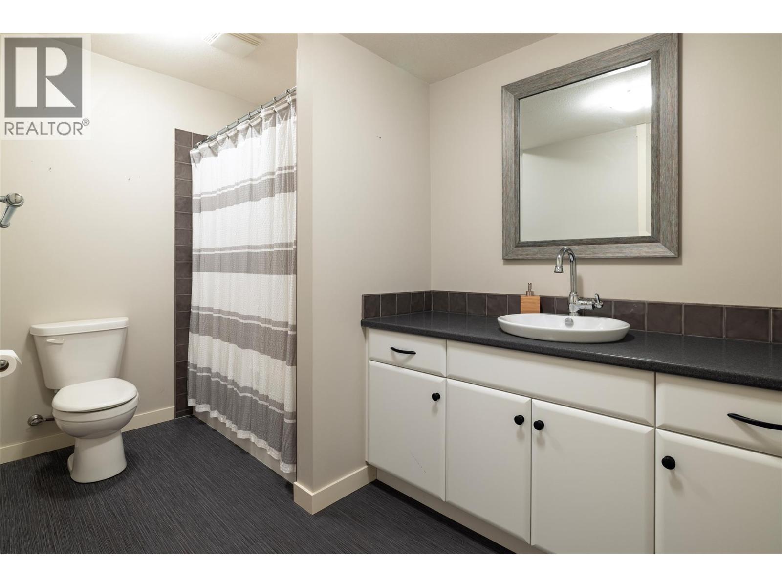 Photo 22 of 7221 Silver Ridge Drive, Vernon BC