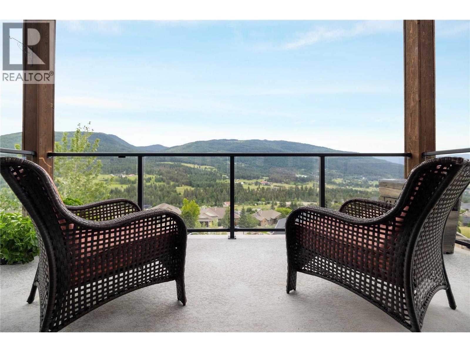 Photo 5 of 7221 Silver Ridge Drive, Vernon BC