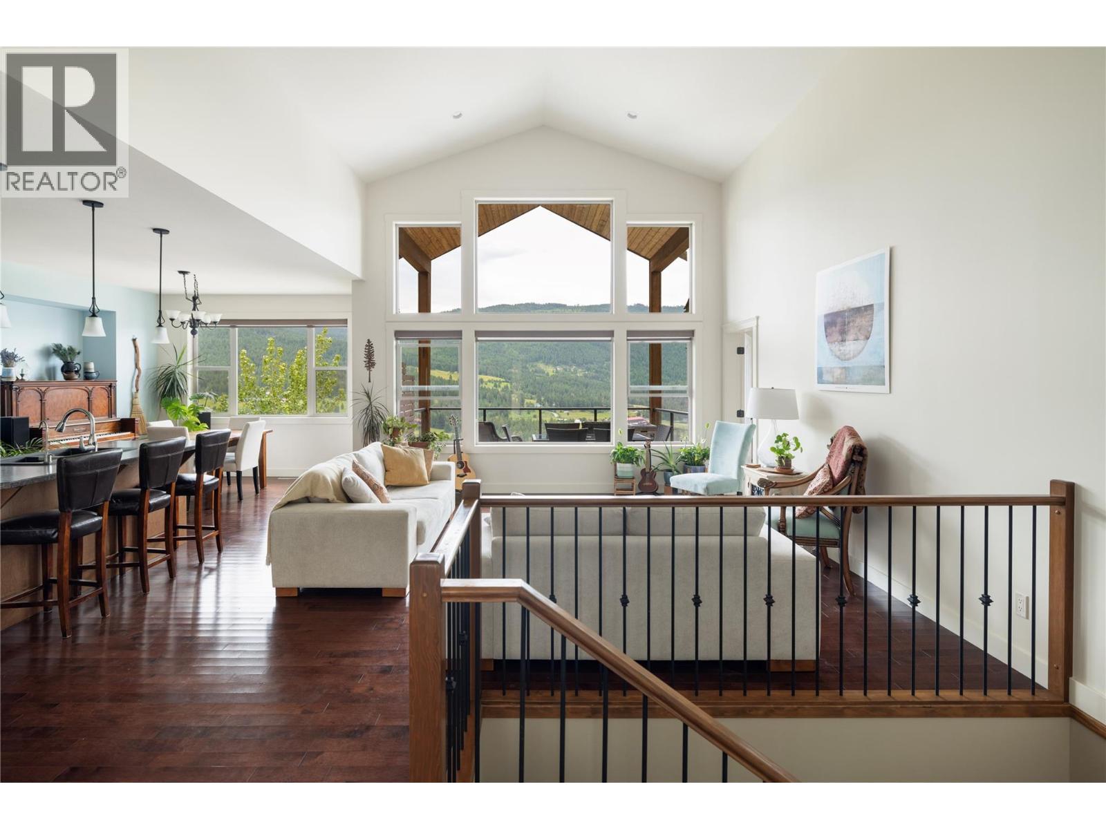 Photo 11 of 7221 Silver Ridge Drive, Vernon BC