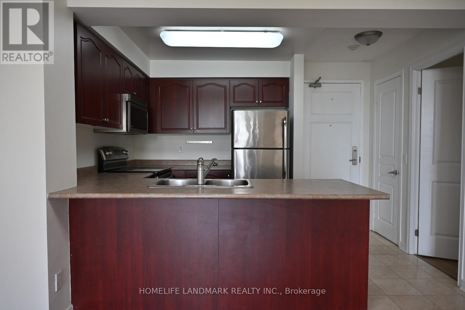 Photo 5 of 502 330 Red Maple Road, Richmond Hill ON