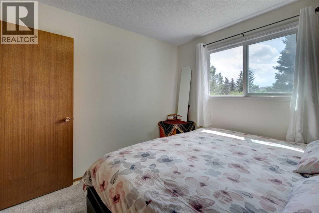 Photo 17 of 741 Ranchview Circle Nw, Calgary AB