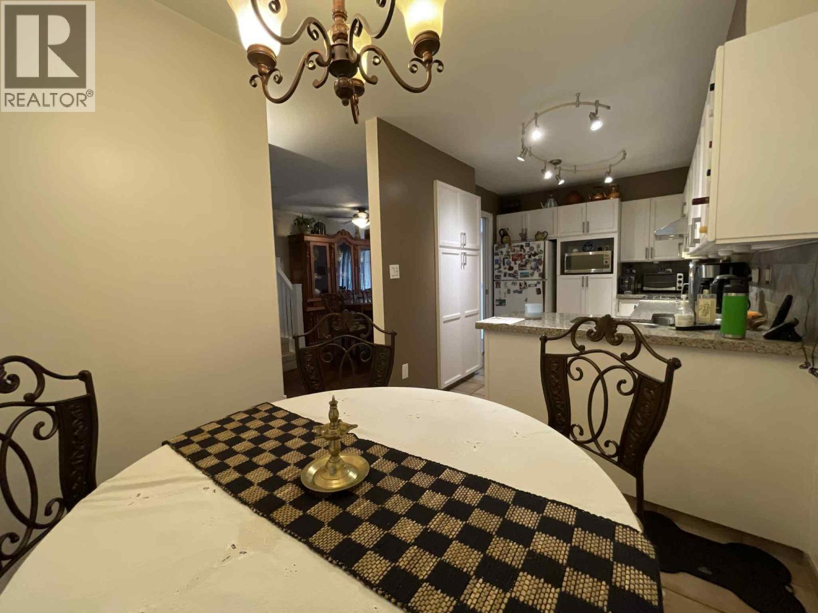 Photo 10 of 20 920 Citadel Drive, Port Coquitlam BC