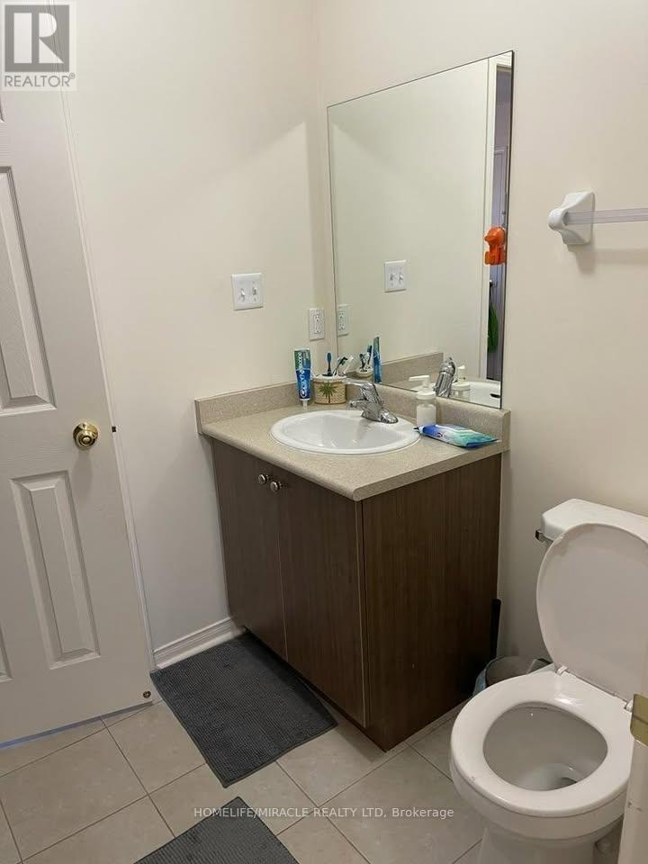 Photo 6 of 23 Cookview Drive, Brampton ON