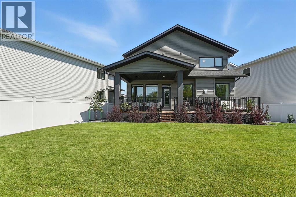Single Family House for Sale in  Emmett Crescent Evergreen Red Deer 