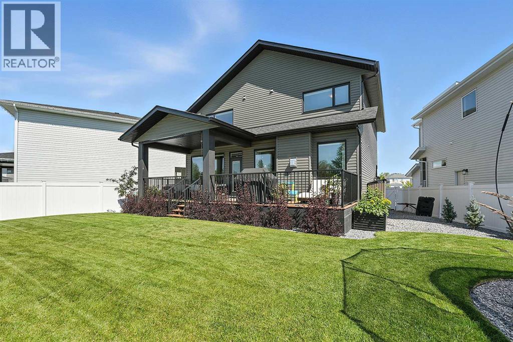 Single Family House for Sale in  Emmett Crescent Evergreen Red Deer 