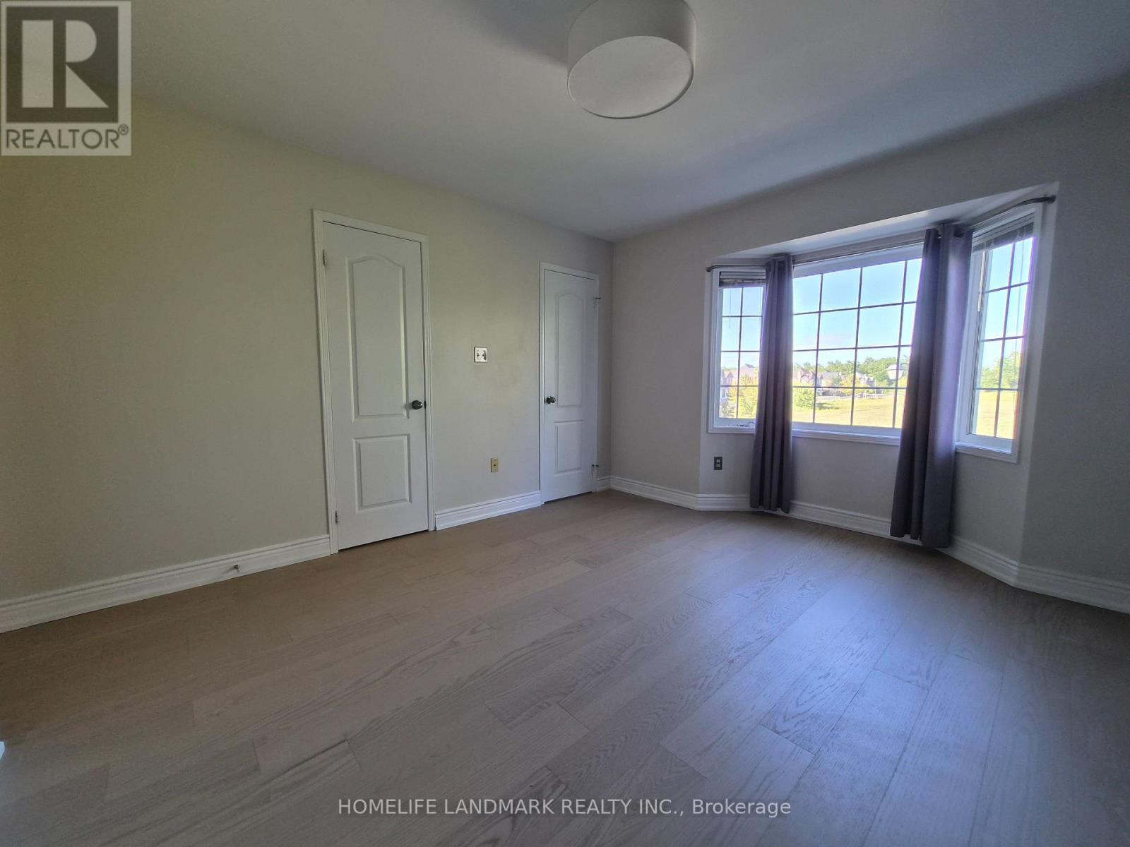 Photo 13 of 63 Delray Drive, Markham ON