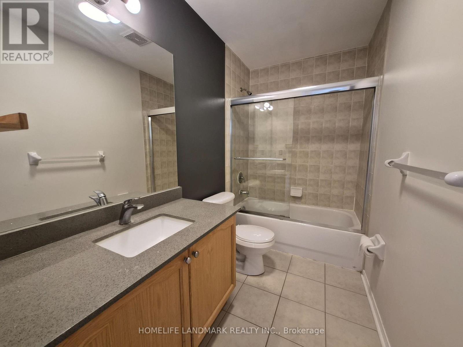 Photo 10 of 63 Delray Drive, Markham ON
