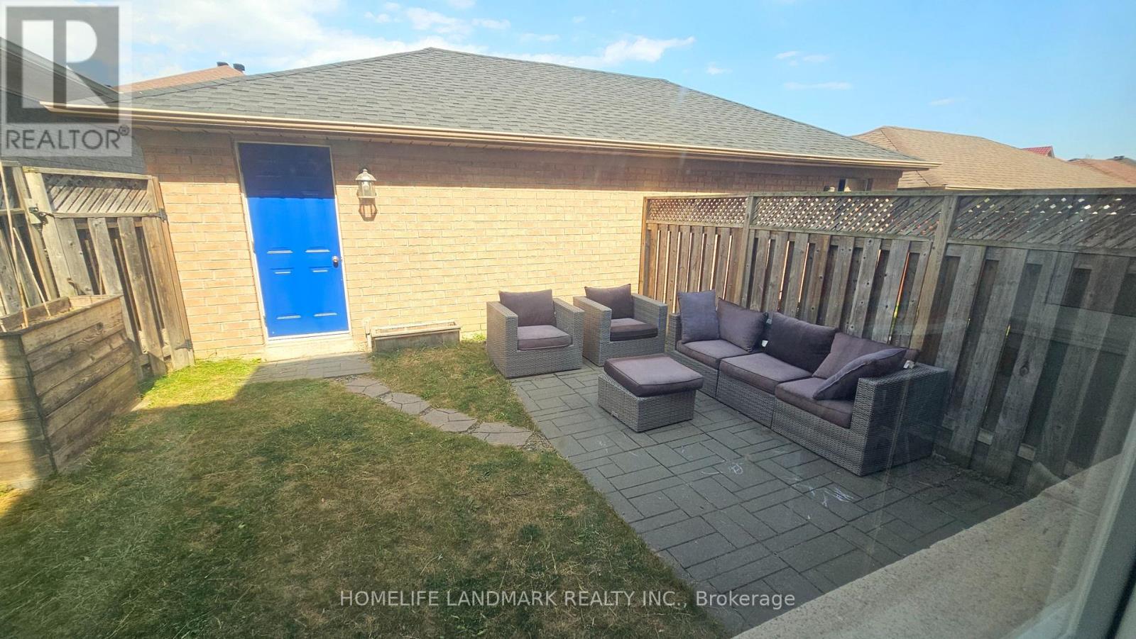 Photo 18 of 63 Delray Drive, Markham ON