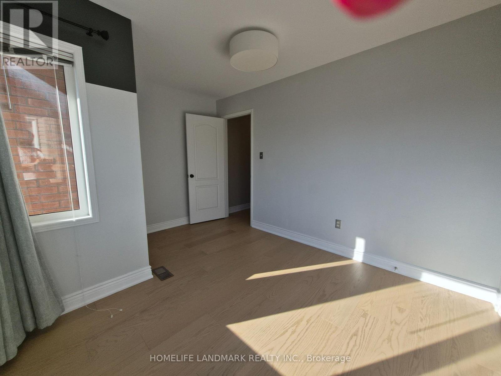 Photo 9 of 63 Delray Drive, Markham ON