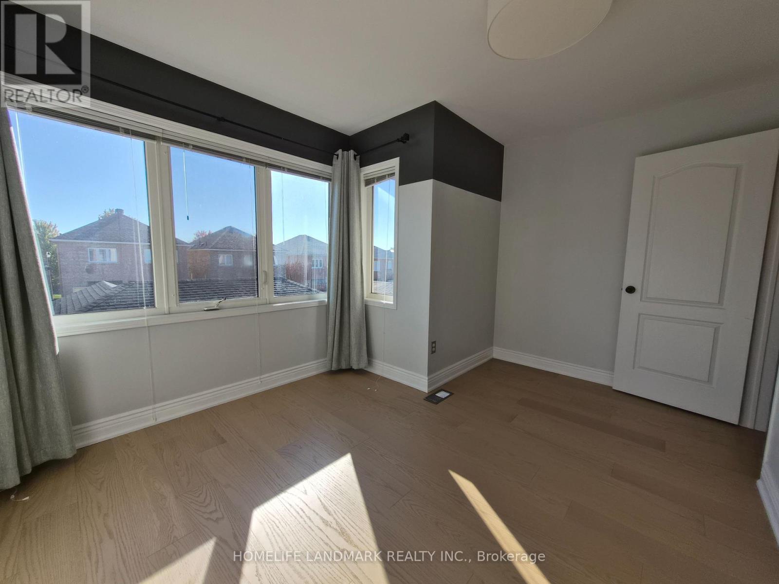 Photo 8 of 63 Delray Drive, Markham ON