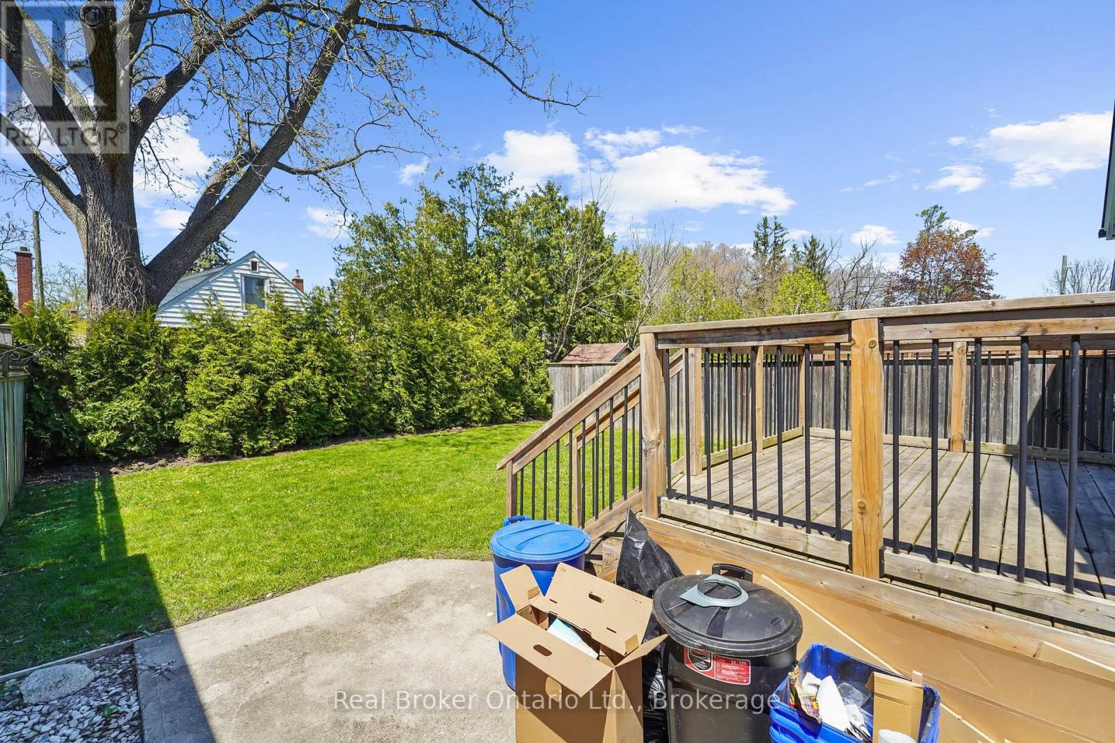 Photo 24 of Upper 223 Bond Street N, Hamilton ON